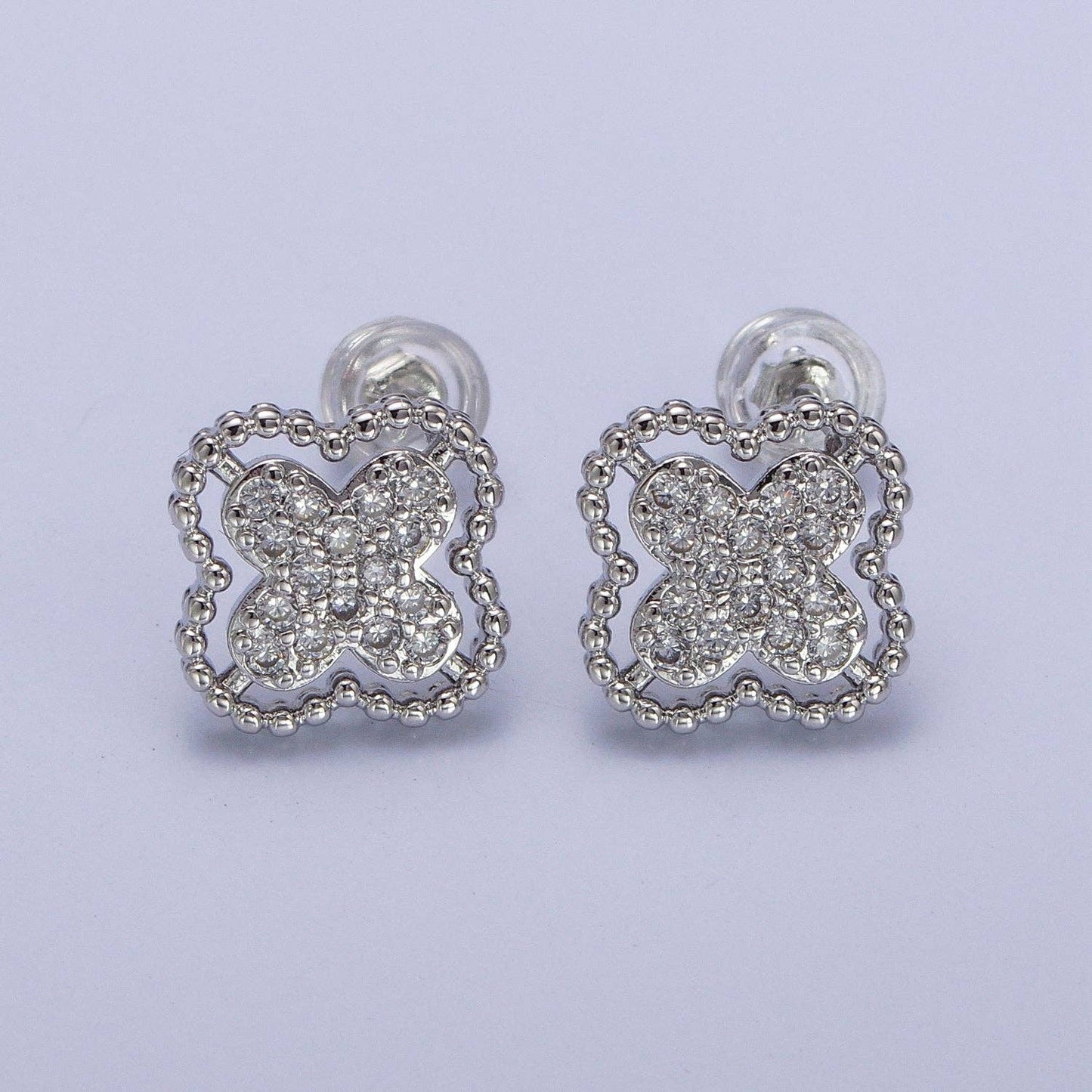 Clover Stud Earrings in Gold