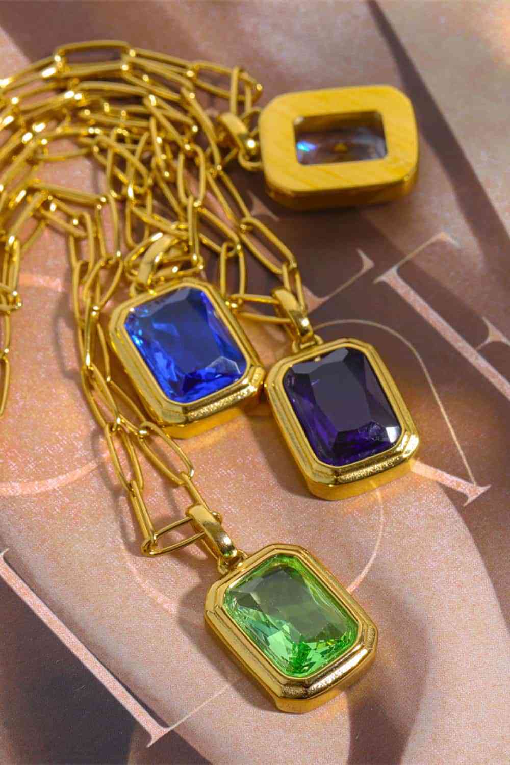 Geo Pendant Necklace